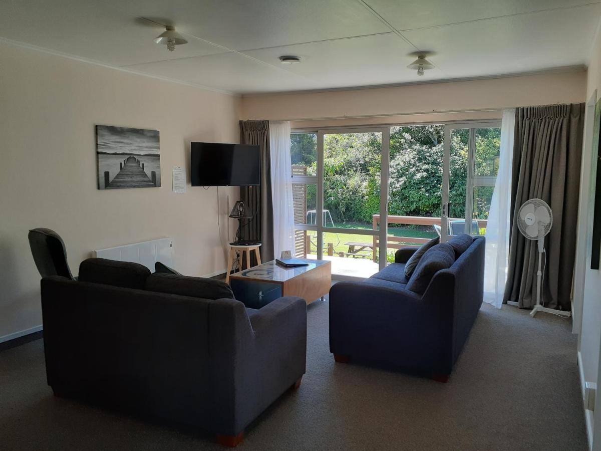 Golden Bay Motel ทาคาคา ภายนอก รูปภาพ