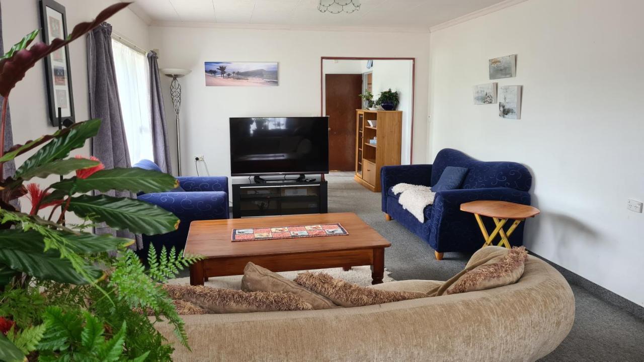 Golden Bay Motel ทาคาคา ภายนอก รูปภาพ