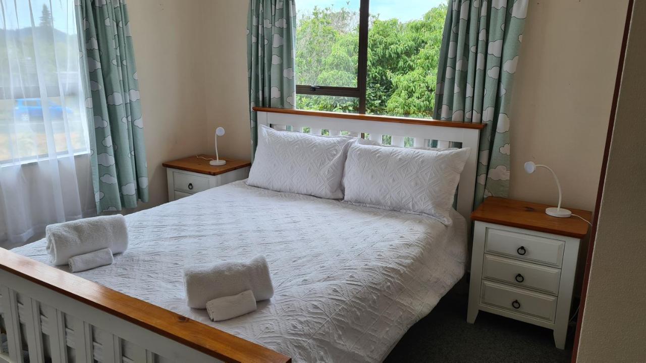 Golden Bay Motel ทาคาคา ภายนอก รูปภาพ