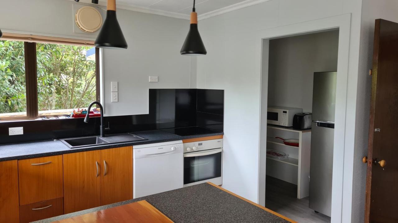 Golden Bay Motel ทาคาคา ภายนอก รูปภาพ