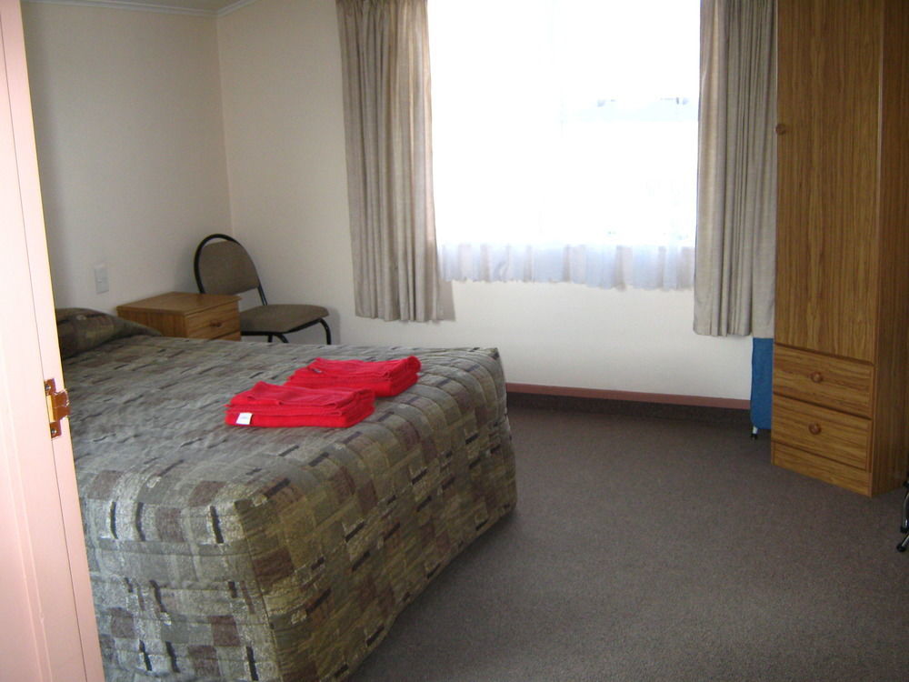 Golden Bay Motel ทาคาคา ภายนอก รูปภาพ