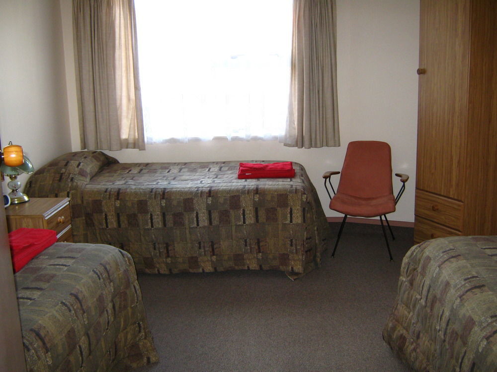 Golden Bay Motel ทาคาคา ภายนอก รูปภาพ