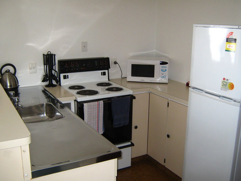 Golden Bay Motel ทาคาคา ภายนอก รูปภาพ
